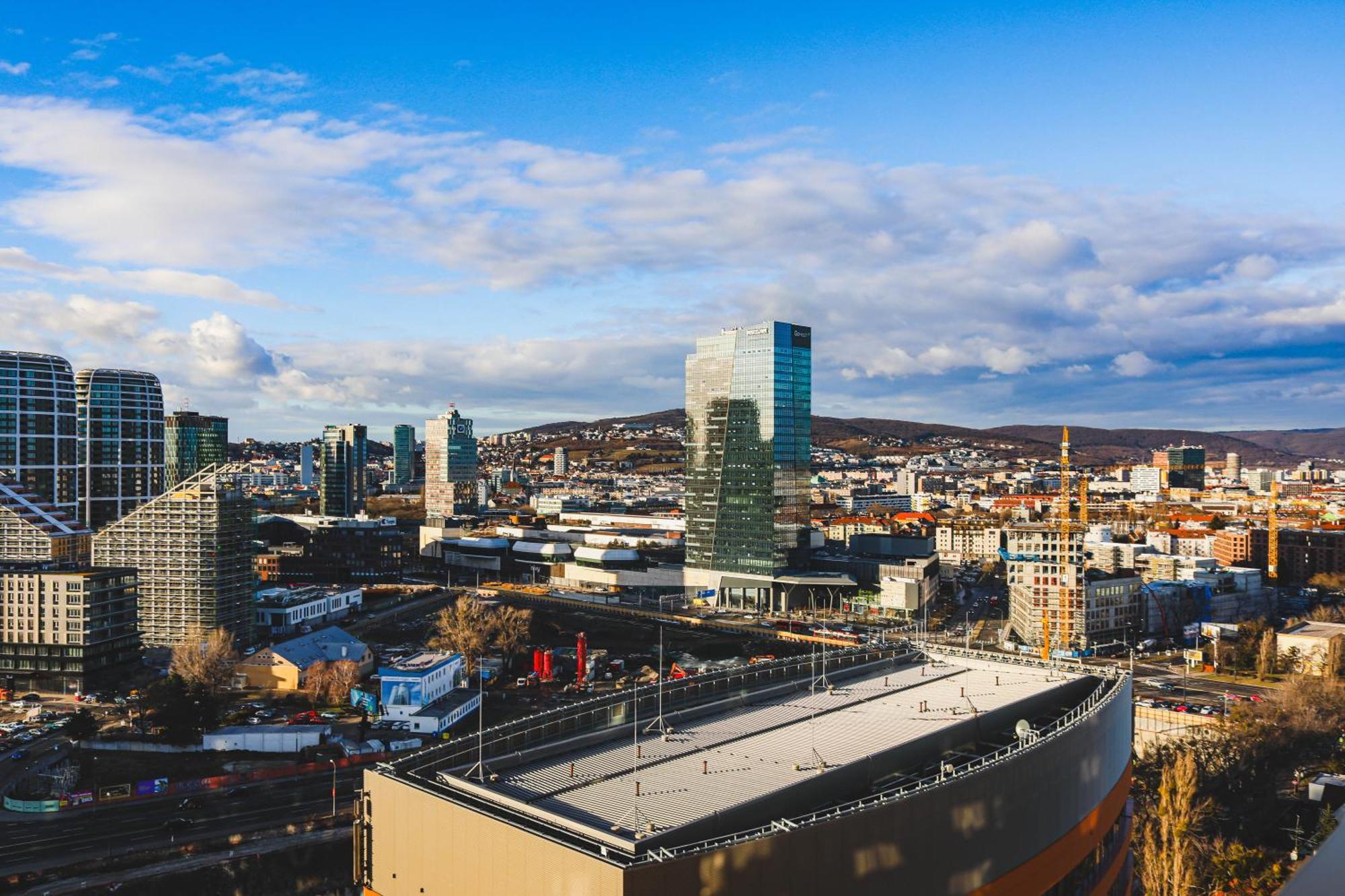 Sag 20Th Floor Klingerka Residence Castle View Free Parking Free Wifi Братислава Екстериор снимка
